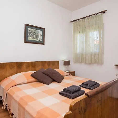 Apartment Spacious With Balcony Zadar